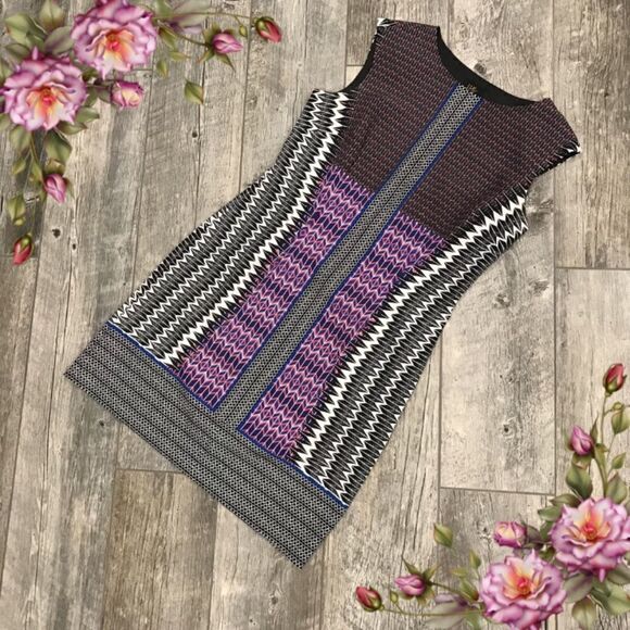 Dresses & Skirts - Cute fitted sleeveless dress